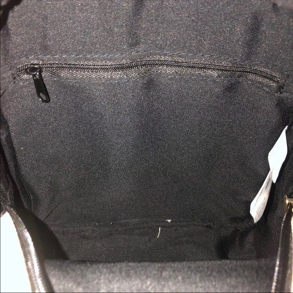 Disney lightweight Mickey Mouse Mini backpack new !!! - Picture 9 of 9